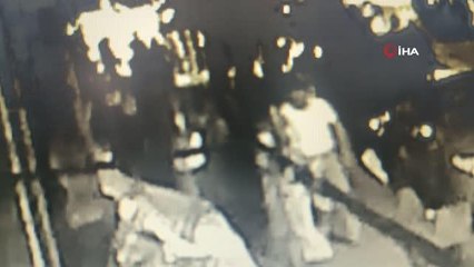 Son dakika haberleri! Düğün çıkışı yaşanan kavga kameraya böyle yansıdı