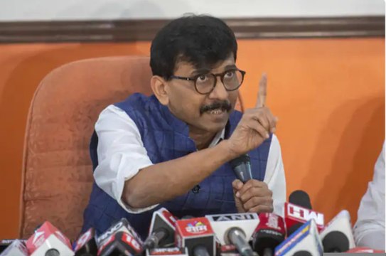 Maharashtra Politics: Does Shiv Sena want to detach from Congress and NCP? | ABP News