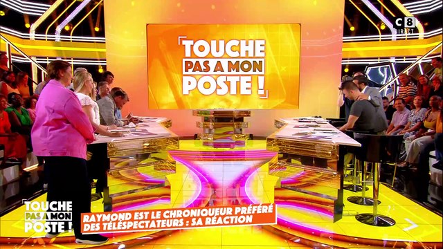 Raymond Aabou et Guillaume Genton désignés chroniqueurs de l'année de Touche pas à mon poste sur C8 - VIDEO