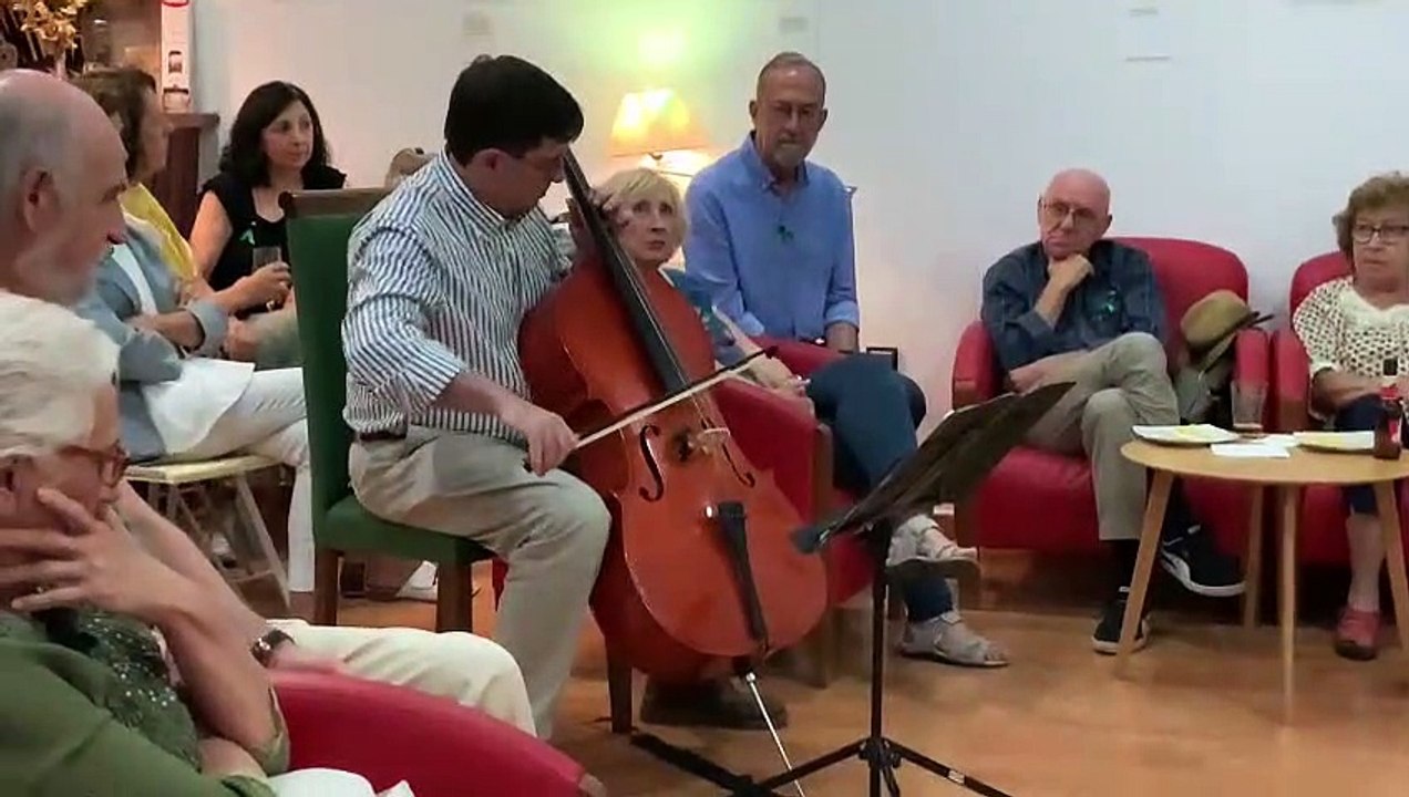 “Mis cuidadores me ayudan en todo, pero no puedo abrazar a mis seres queridos”