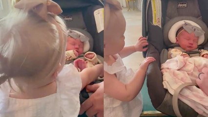 '18-month-old is completely speechless after meeting her baby sister for the 1st time '