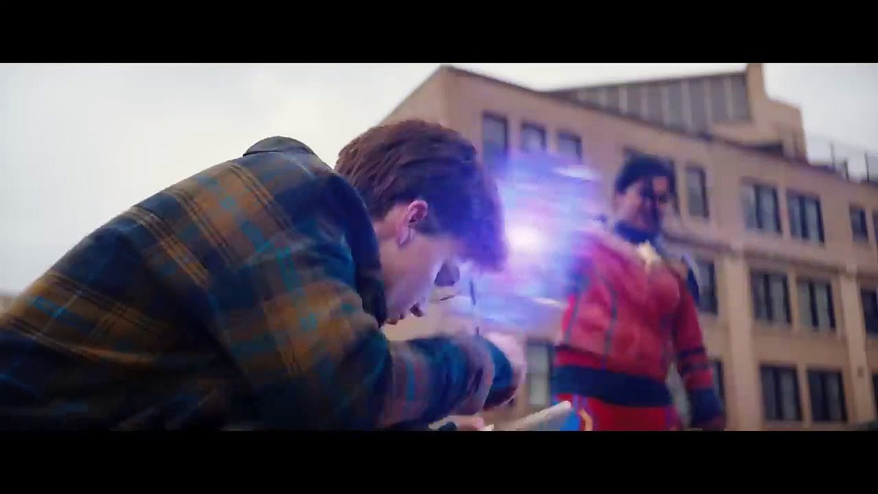 لقطات حديدة من مسلسل مارفل Ms. Marvel أثناء عرضه حاليا .. فيديو