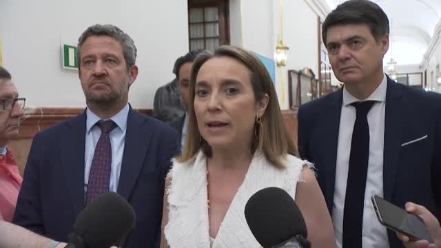 Gamarra lamenta que Sánchez baje el IVA obligado por el varapalo electoral en Andalucía