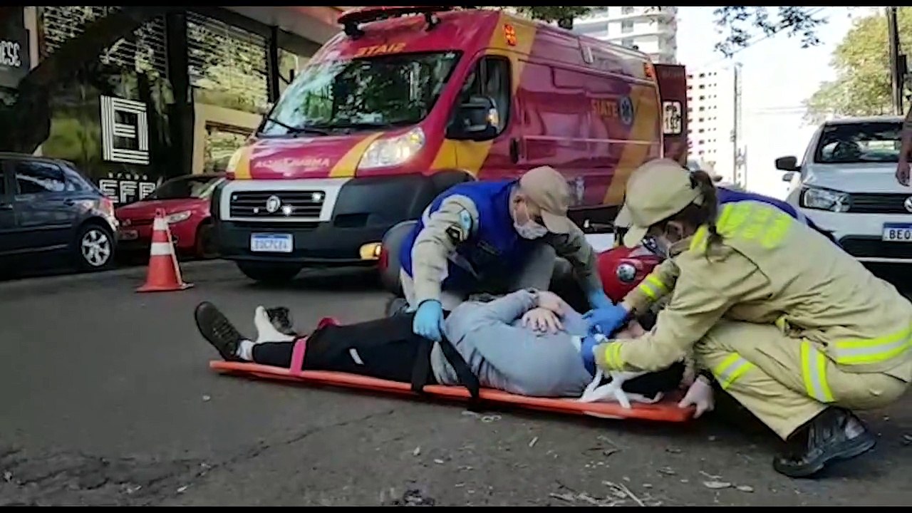 Motociclista fica ferido em acidente no Centro de Cascavel