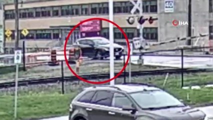 Son dakika... Hemzemin geçitte feci kaza