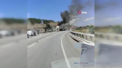 Bursa'da cam yüklü tır yandı