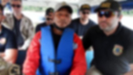 Amarildo mostra o local onde teriam ocorrido a mortes de Bruno e Dom