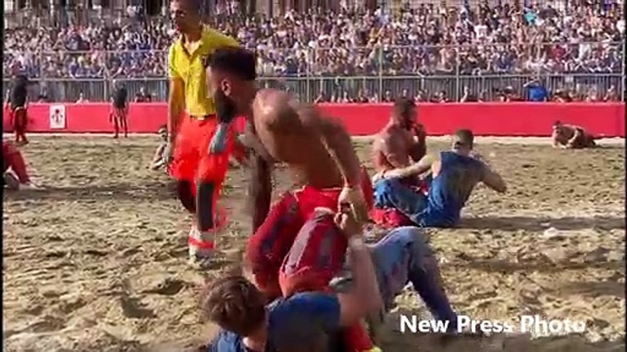 Finale del calcio storico, Azzurri campioni. Alcuni momenti della partita