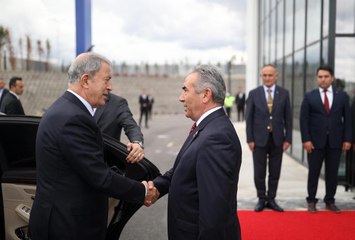 Milli Savunma Bakanı Akar, Kayseri'de ziyaretlerde bulundu