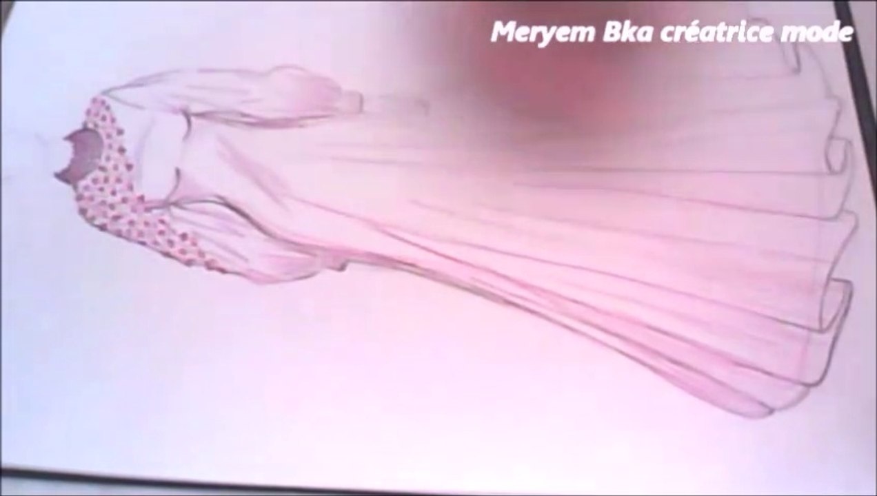 رسم فستان سواريه بنمط  الدانتيل