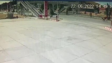 Son dakika: Otomobilin çarptığı genç kız öldü