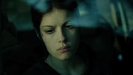 "La ragazza ha volato", una risposta potente dopo un abuso