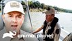 Destruyendo un bote a mitad del lago | Guardianes de Texas | Animal Planet