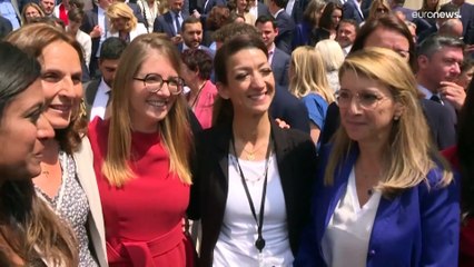 France : Emmanuel Macron appelle à des "compromis" après les législatives