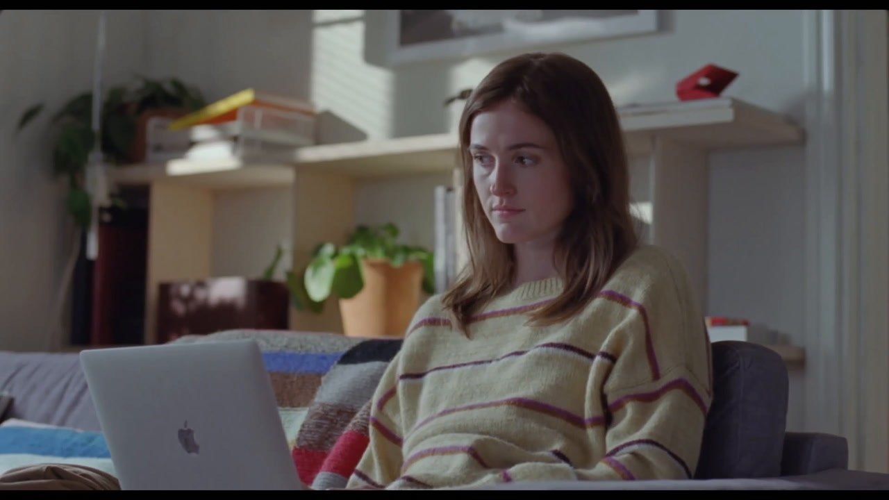 Texting (Deleted Scene)