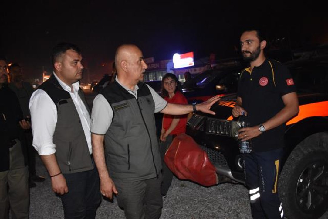 Son dakika haberi! Tarım ve Orman Bakanı Kirişci, Marmaris'te orman yangını bölgesinde açıklama yaptı Açıklaması