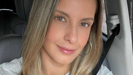 Laura Acuña mostró el regalo hecho con ropa de Jota Mario