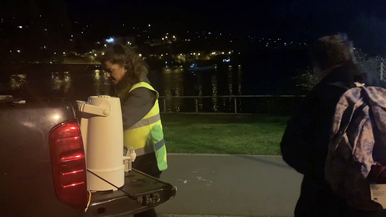 Feeding the homeless (1)