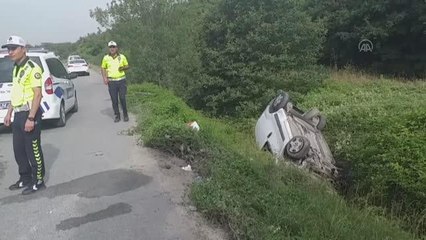 Çekmeköy'de şarampole devrilen araçtaki 2 kişi yaralandı