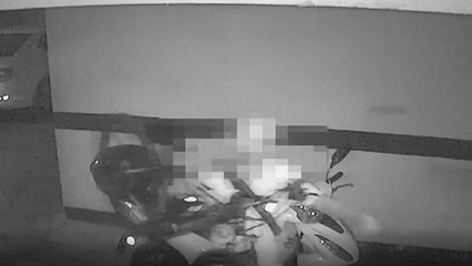 Kapüşonlu hırsız suç makinası çıktı