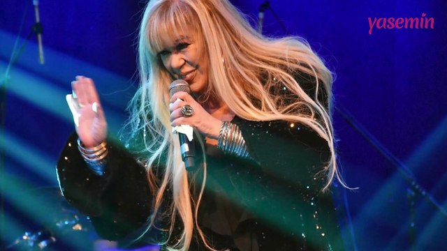 Zerrin Özer’den flaş karar!