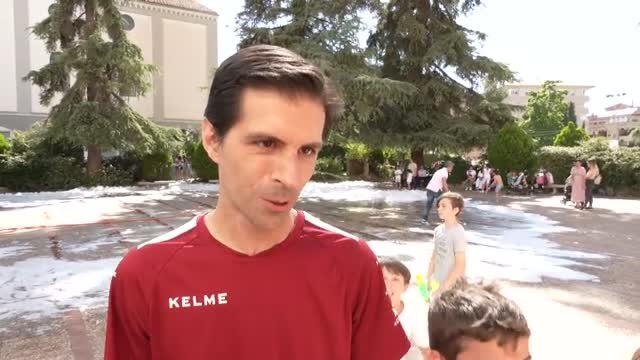 Vuelven los besos y los abrazos a las fiestas de fin de curso