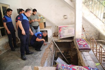 ŞANLIURFA - Göçük meydana gelen sokaktaki 14 ev tahliye edilecek