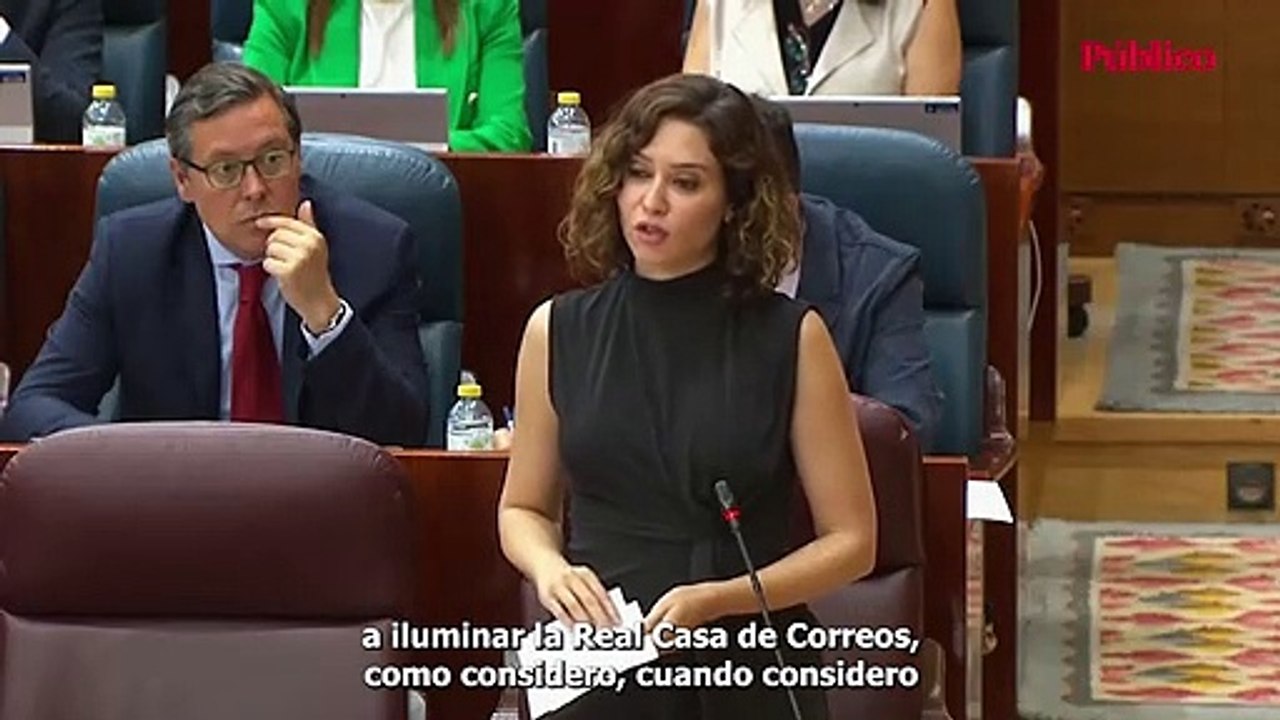 VÍDEO | Ayuso dice que la bandera de España representa a "mujeres, transexuales y homosexuales"