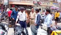 ट्रैफिक पुलिस का विशेष अभियान- युवक बोला गलती हो गई, माफ कर दो