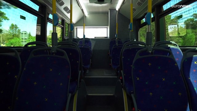 Suécia testa tecnologia de estradas que carregam veículos elétricos