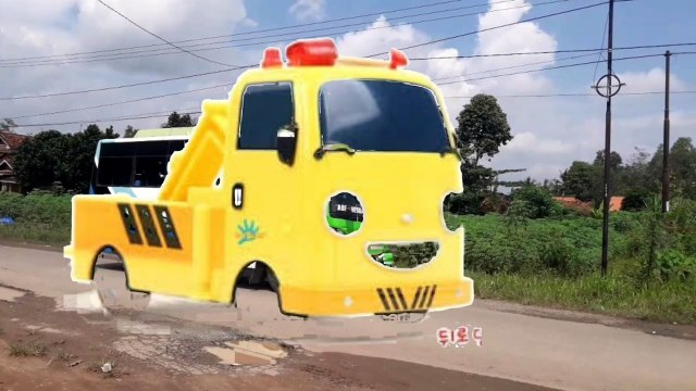 widiihhh...truk canter truk mbois truk tronton berubah jadi tayo spongebob kereta thomas