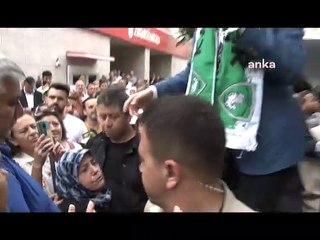 Akşener'den Erdoğan'a: Çok derdi var, 140 bin lira ile geçinemiyor