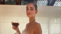 Chiara Ferragni komplett nackt - nur Badeschaum bedeckt ihren Körper