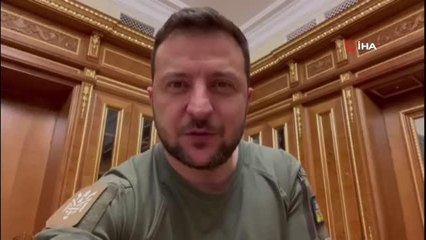 AB'ye "aday ülke" statüsü verilmesi kararıyla ilgili mesaj yayınlayan Ukrayna Devlet Başkanı Vladimir Zelenskiy: "Bu bir zaferdir, 120 gün, 30 yıl...