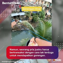 Antimainstream! Cara Penjual Gorengan Antar Pesanan Ini Bikin Publik Takjub