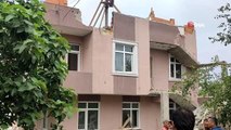 Arnavutköy'de binanın tadilatı sırasında merdiven çöktü: 1 işçi yaralandı