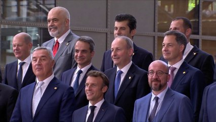 لماذا تقترح فرنسا إنشاء المجموعة السياسية الأوروبية؟