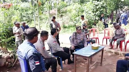 Sejumlah pemuda tersulut emosi dan membakar rumah Migal Yohanis di Desa Talwai