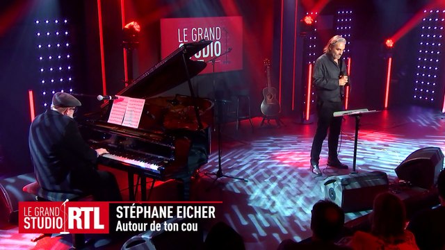 Stephan Eicher interprète Autour de ton cou dans Le Grand Studio RTL