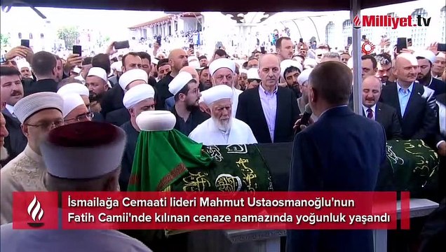 İsmailağa Cemaati’nin lideri Mahmut Ustaosmanoğlu cenazesine binlerce kişi akın etti