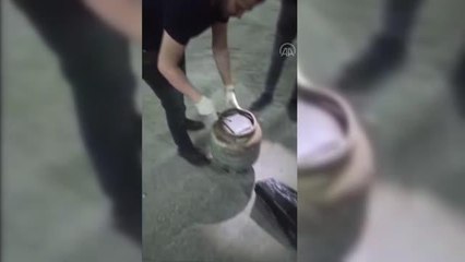 Mutfak tüpleri içine saklanan 1380 paket kaçak sigara ele geçirildi