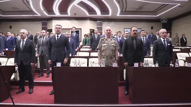 Erzurum Valisi Memiş'ten kolluk kuvvetlerine vatandaş ve hukuk konularında tavsiyeler