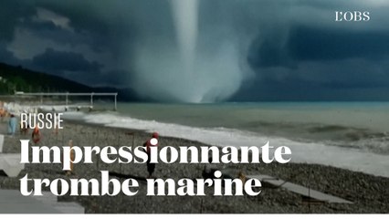 Une trombe marine géante finit sa course sur le rivage de la ville russe de Sotchi