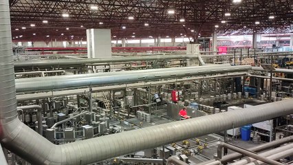 Fábrica de Mahou, líneas de envasado