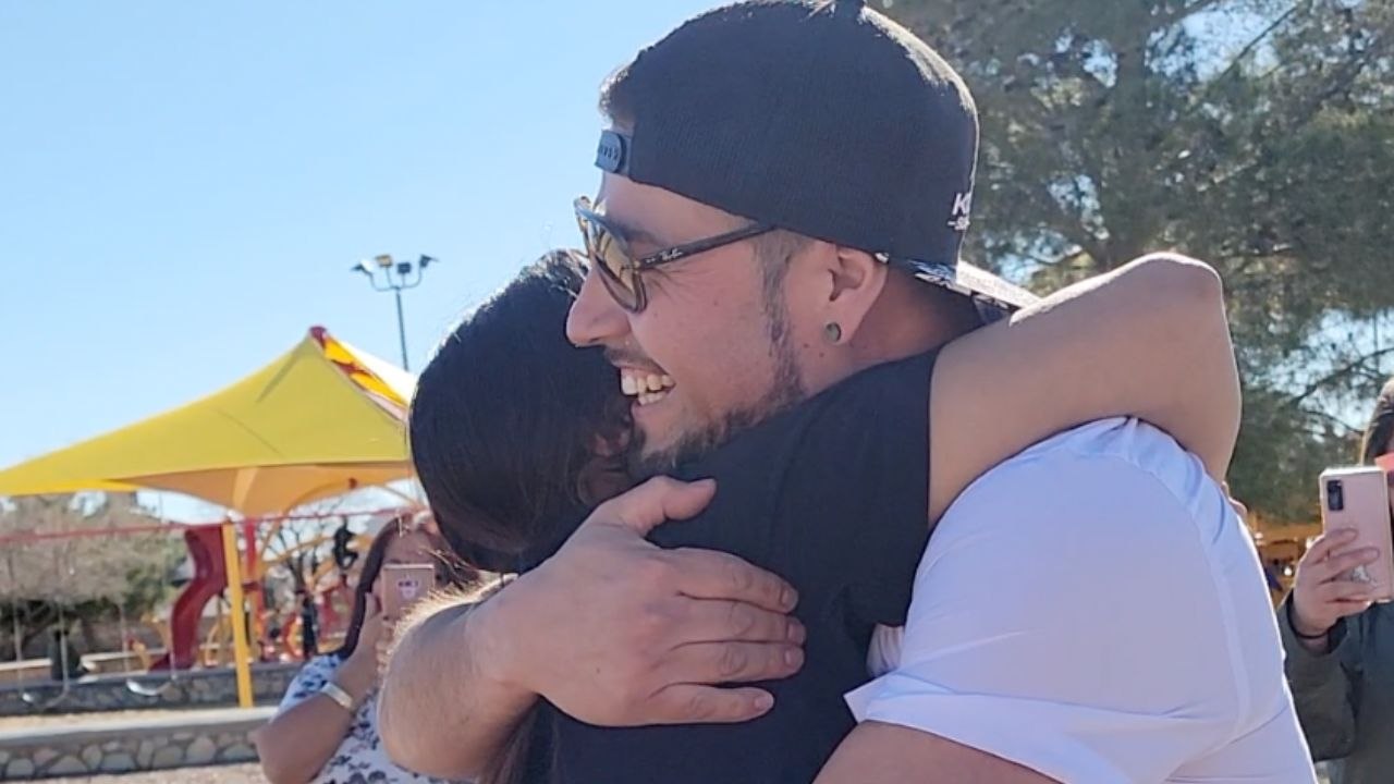 Father-Figure Stepdad Surprises Stepdaughter Wi...