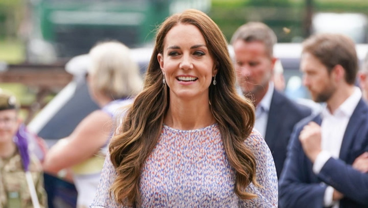 Erstes Porträt von William und Kate - doch echte Kate stellt alle in den Schatten