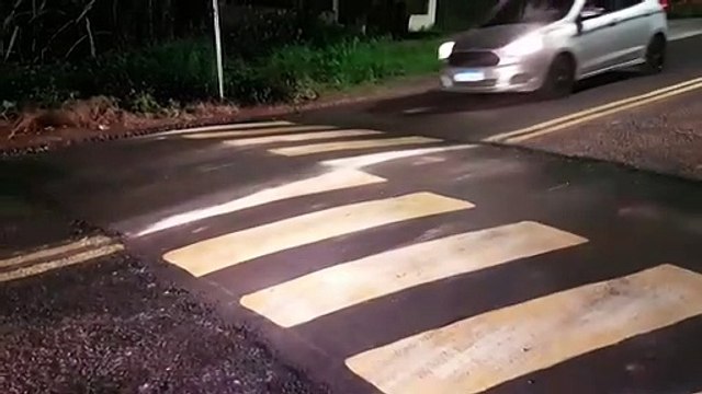 Quebra-molas é implantado na Rua Imigração para evitar acidentes