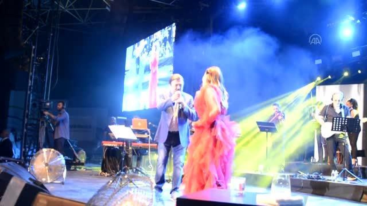 Son dakika haberleri... "Uluslararası Bursa Festivali"nde Selami Şahin ve Burcu Güneş sahne aldı