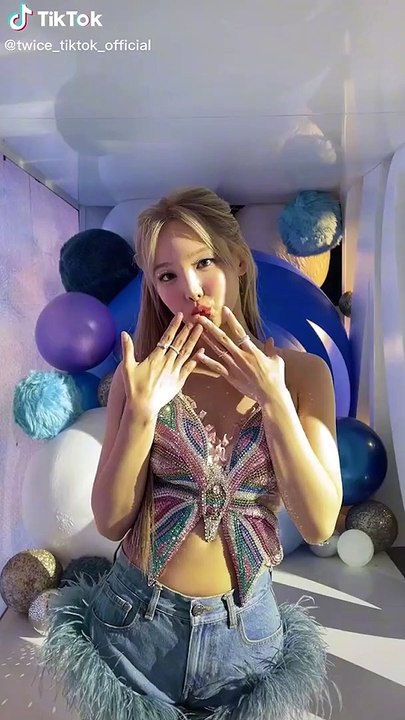 Twice’s Nayeon released her debut single ‘Pop’ and her debut album ‘IM NAYEON’