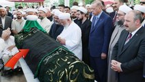 Mahmut Ustaosmanoğlu'nun tabutunun üzerindeki siyah örtünün sırrı çözüldü! Kabe'den getirilmiş